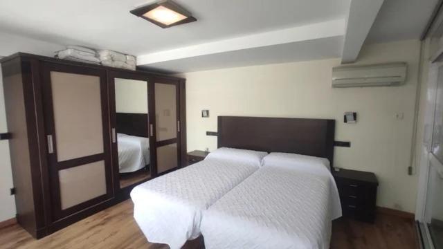 1ª Linea De Levante. Iberia Apartment *